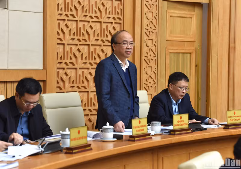 President of the Vietnam Academy of Social Sciences Phan Chi Hieu speaks at the meeting. President of the Vietnam Academy of Social Sciences Phan Chi Hieu speaks at the meeting.