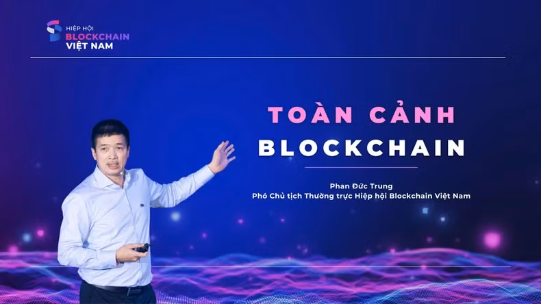 Teaching the “Overview of Blockchain” course on the MasterTeck online learning platform. (Screenshot from Masterteck.edu.vn)