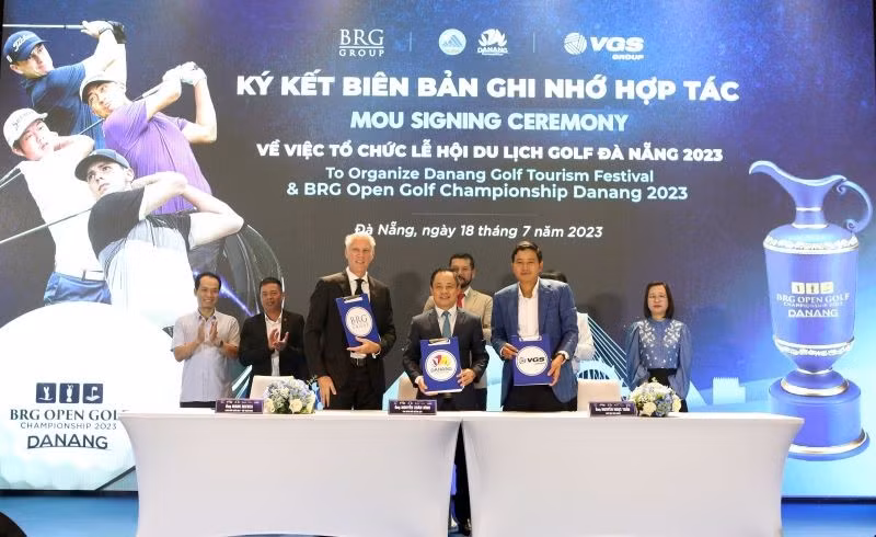At the ceremony to announce the golf tournament
