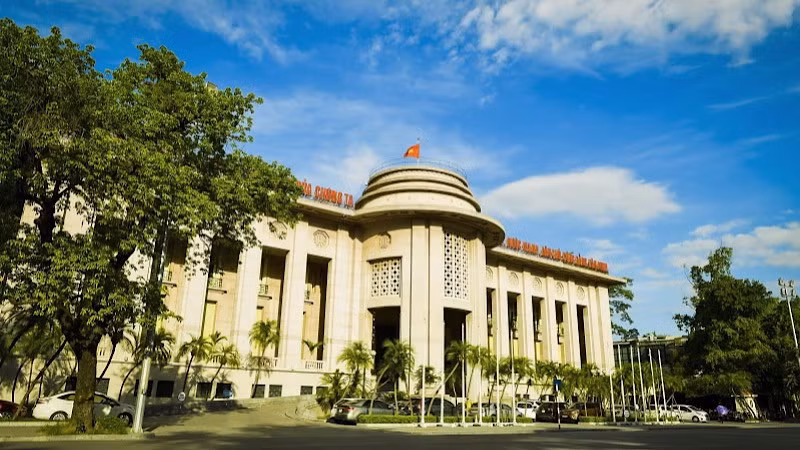 According to the State Bank, regulatory interest rates will be slashed by 0.25%-0.5% per year.