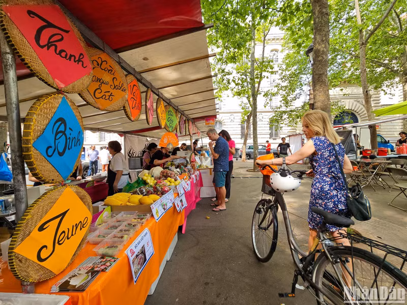 A Vietnamese cultural party with booths promoting the rich and diverse cuisine of Vietnam. (Photo: MINH DUY)