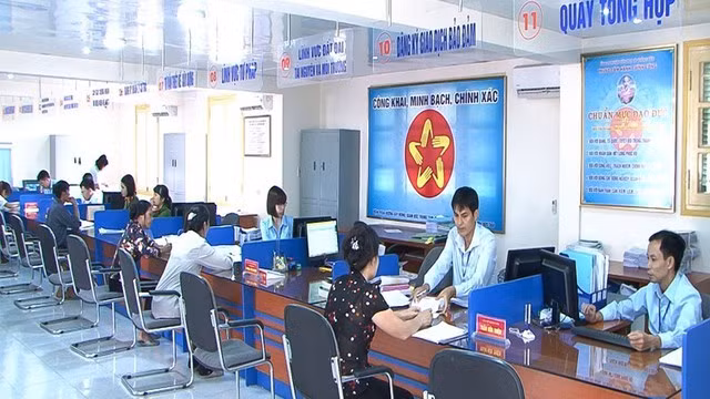 A large number of administrative procedures can now be conducted online or through the one-stop-shop mechanism (Illustrative image)