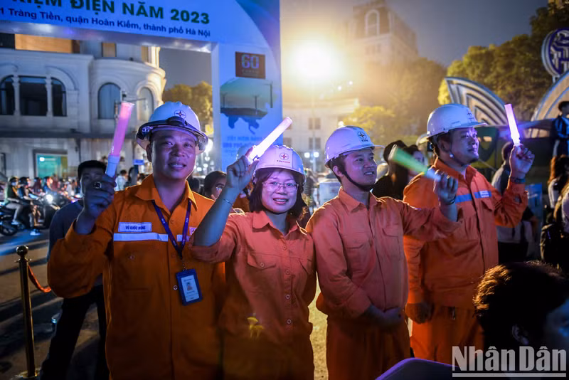 Hanoi’s response to the campaign demonstrates it is a civilised and dynamic capital, with development in parallel with environmental protection. Hanoi’s response to the campaign demonstrates it is a civilised and dynamic capital, with development in parallel with environmental protection.