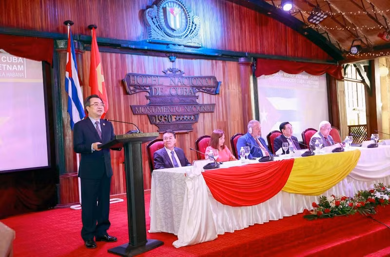 Vietnamese Minister of Construction Nguyen Thanh Nghi delivers a speech. (Photo: DOAN TAN)