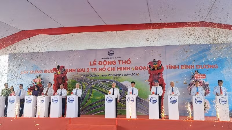 At the groundbreaking ceremony for the Belt Road 3