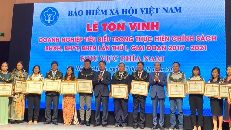 103 southern businesses awarded for good implementation of social insurance policies.