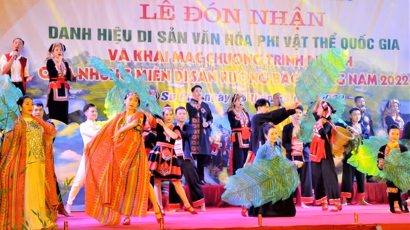 A performance at the opening ceremony (Photo: baohagiang.vn)