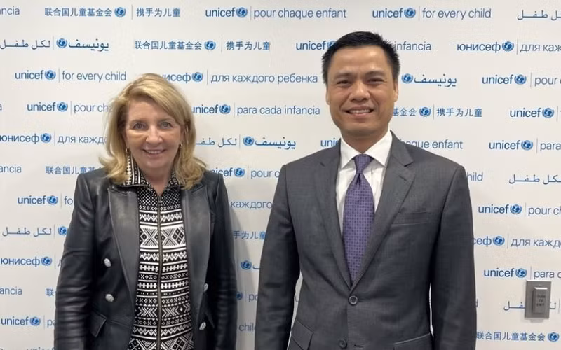 Ambassador Dang Hoang Giang and UNICEF Executive Director Catherine Russell (Photo: VOV)