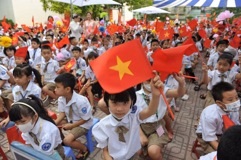 The joy of students at the launch ceremony of the new 2022-2023 academic year. (Photo: NDO/Dang Khoa)