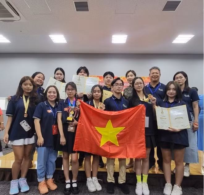 Ngo Si Lien Secondary School's students win high prizes at Japan expo (Photo courtesy of Ngo Si Lien Secondary School"