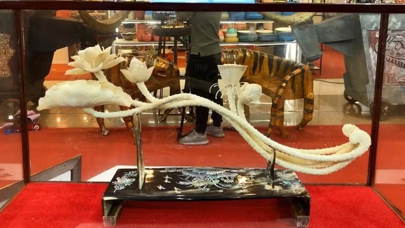 The winning products are being displayed at Hanoi Gift Show. The winning products are being displayed at Hanoi Gift Show.