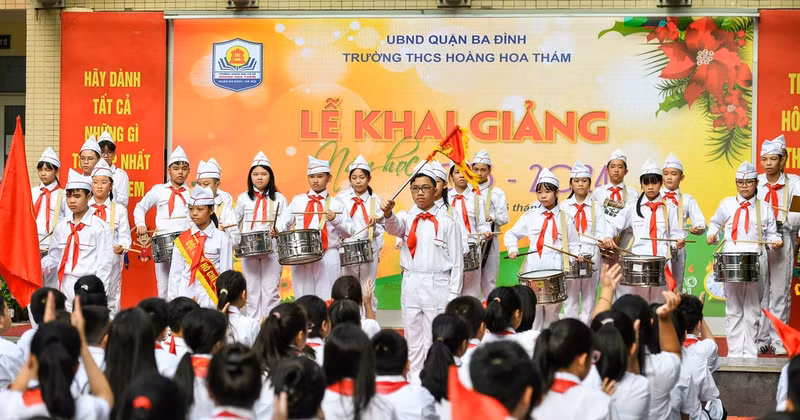[In Pictures] Hanoi students begin new school year