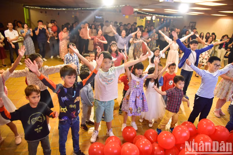 The contest not only encourages talented and skilful children but is also a wonderful time for family members to bond together so that the children have greater memories during their time living in France. The contest not only encourages talented and skilful children but is also a wonderful time for family members to bond together so that the children have greater memories during their time living in France.