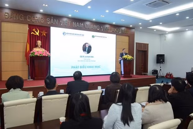 Director of the Vietnam Institute of Educational Sciences Le Anh Vinh speaks at the conference. (Photo: moet.gov.vn)