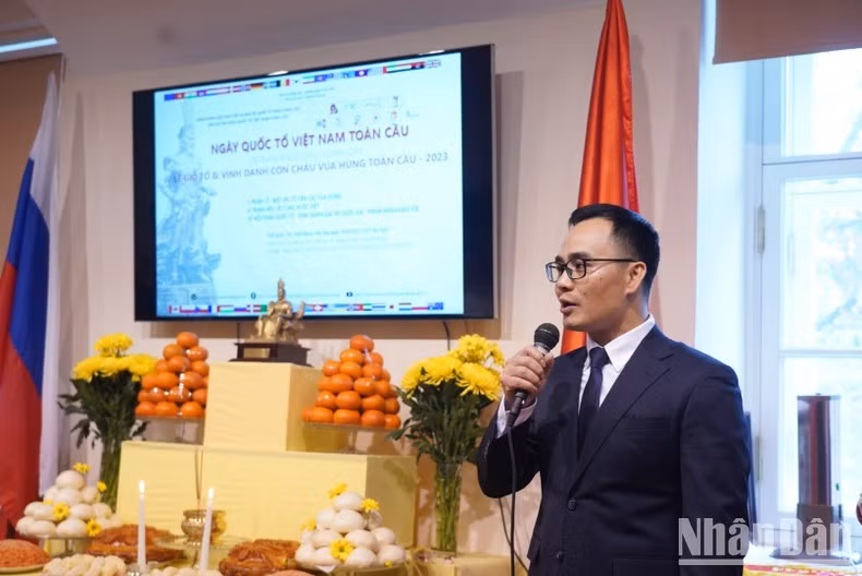 Le Van Tuan speaks at the ceremony. (Photo: THANH THE)