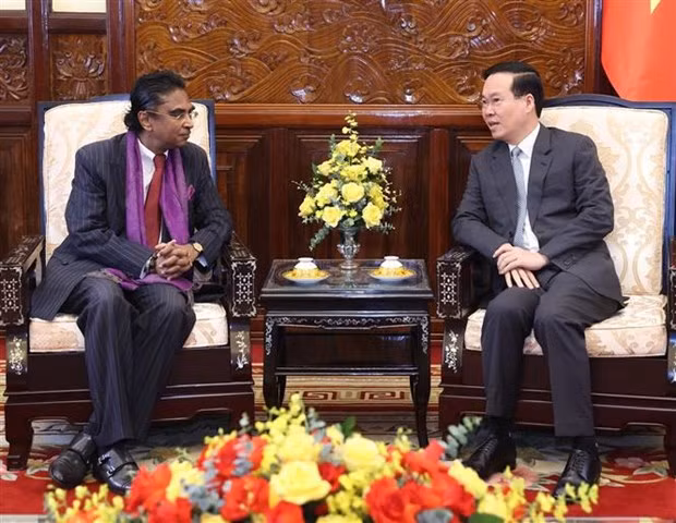 President Vo Van Thuong receives Sri Lankan Ambassador Sajeewa Umanga Mendis. (Photo: VNA)