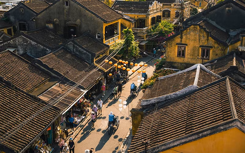 A corner of Hoi An ancient town (Quang Nam Province).
