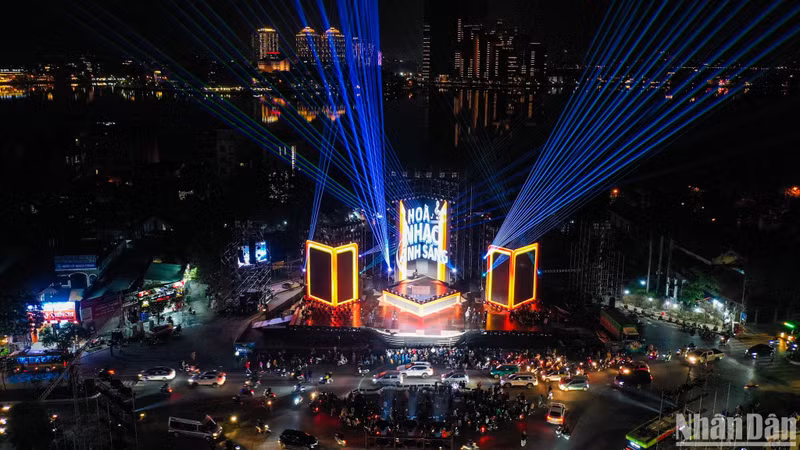 The visual LED effects have been designed to be exceptionally striking.