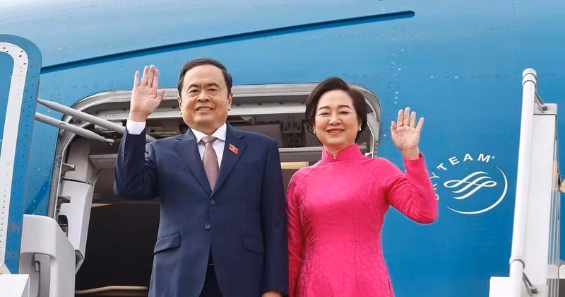 National Assembly Chairman Tran Thanh Man and his spouse Nguyen Thi Thanh Nga leave Armenia for Uzbekistan to attend the 150th Assembly of the Inter-Parliamentary Union (IPU-150) and pay an official visit to the country. (Photo: VNA)
