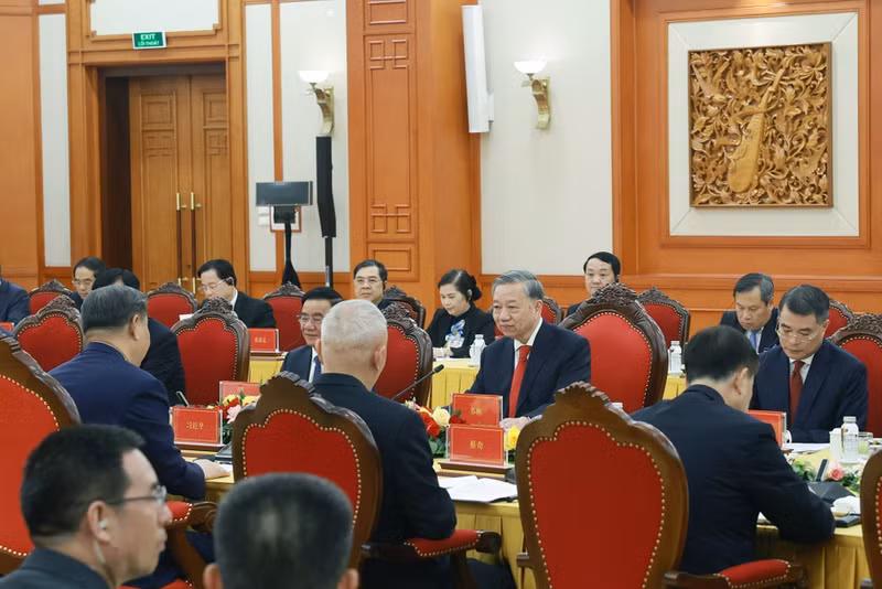 Party General Secretary To Lam holds talks with Chinese Party General Secretary and President of China Xi Jinping. Party General Secretary To Lam holds talks with Chinese Party General Secretary and President of China Xi Jinping.
