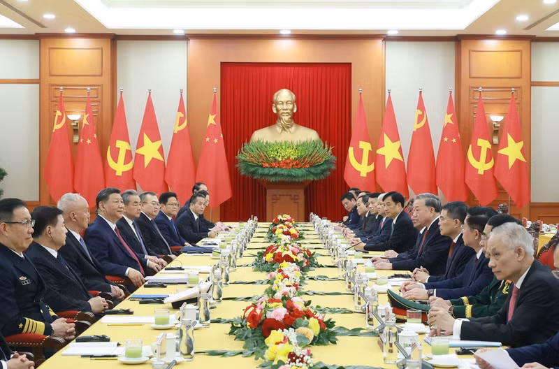 Party General Secretary To Lam holds talks with Chinese Party General Secretary and President of China Xi Jinping. Party General Secretary To Lam holds talks with Chinese Party General Secretary and President of China Xi Jinping.