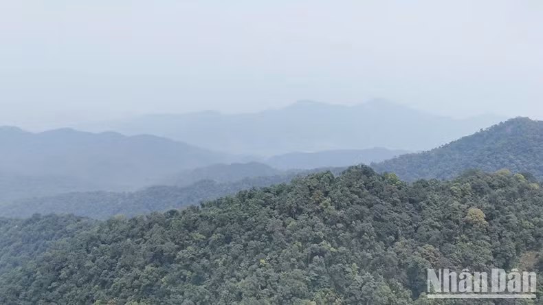 The area surrounding Non Mai-Mai Linh Mountain. The area surrounding Non Mai-Mai Linh Mountain.