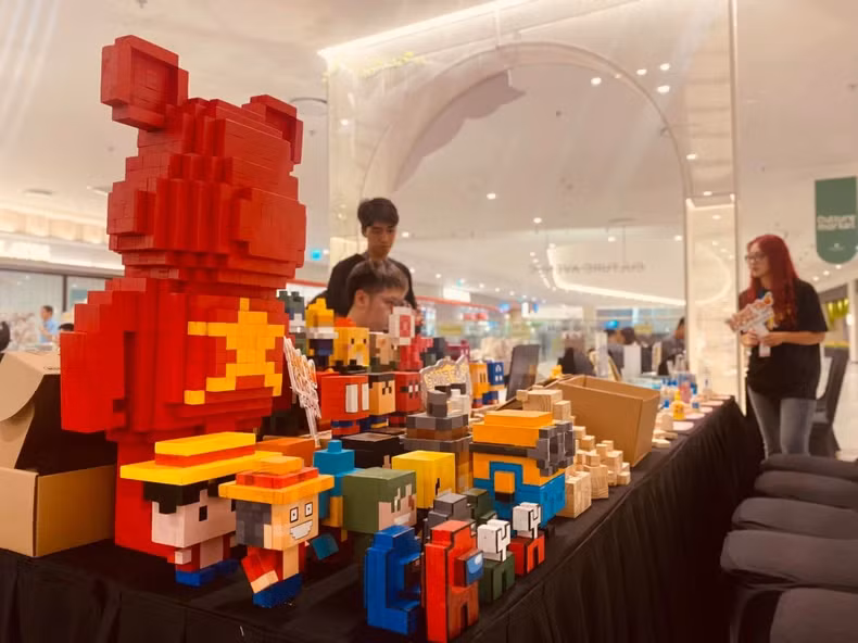 Modular and sculpted wood items are increasingly popular among young people with a passion for discovery