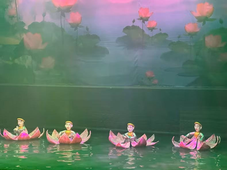The beauty of puppetry art is vividly brought to life by talented artisans. The beauty of puppetry art is vividly brought to life by talented artisans.