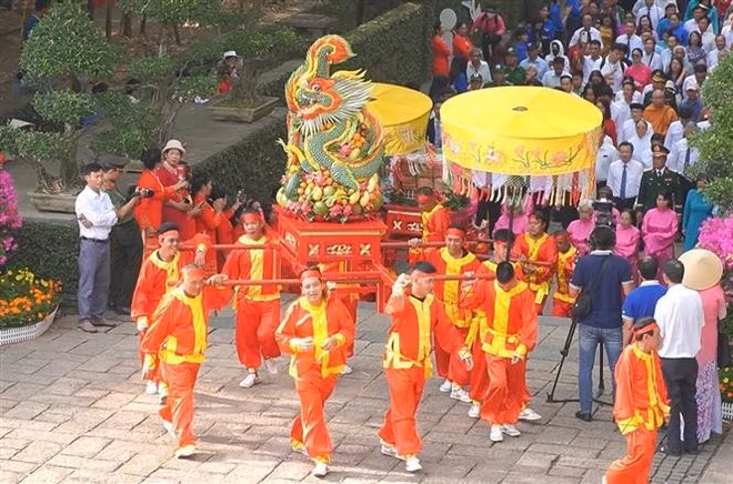 At a procession held as part of the grand ceremony in HCM City (Photo: VNA)
