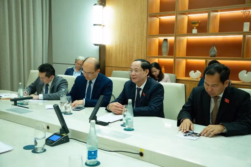 NA Vice Chairman Tran Quang Phuong talks about Vietnam's socio-economic and foreign affairs achievements.