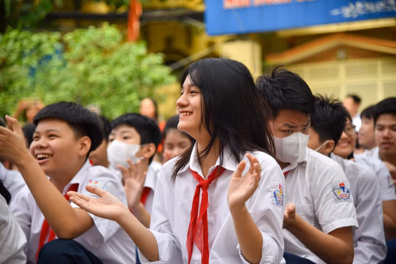 Around 60% of the total students at Xa Dan school are hearing-impaired children. Around 60% of the total students at Xa Dan school are hearing-impaired children.