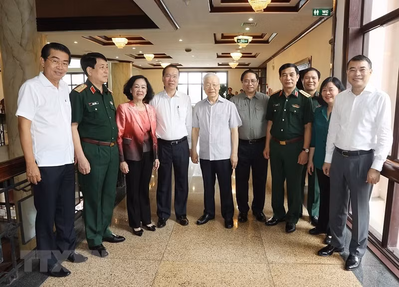 The meeting was attended by leaders of the Party and State, the Central Military Commission’s Standing Committee, Party-run agencies, and the Ministry of Defence.