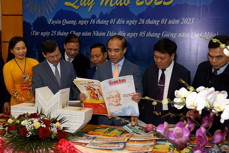 At the press festival in Tuyen Quang Province.