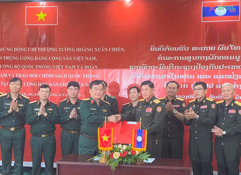 At the event (Photo: qdnd.vn)