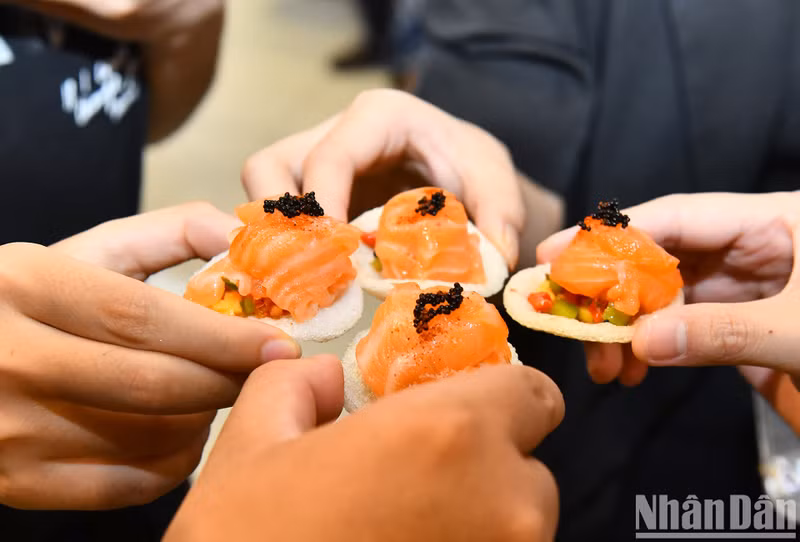 Participants tasted Norwegian salmon at the event.
