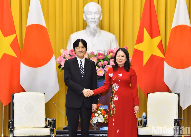 Vice President Vo Thi Anh Xuan and Japan's Crown Prince Akishino hold talks after the welcome ceremony. Vice President Vo Thi Anh Xuan and Japan's Crown Prince Akishino hold talks after the welcome ceremony.