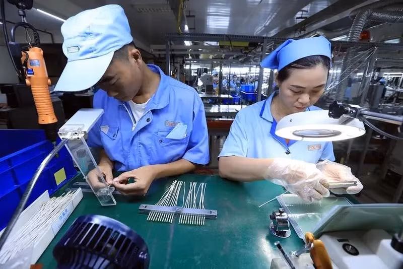 Vietnam's key export products to Chile are phones and accessories; machinery, equipment, and other spare parts.- Illustrative image (Photo: VNA)