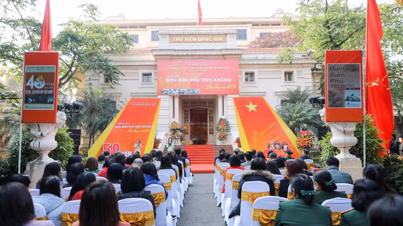 An exhibition named “Dien Bien Phu in the air – an immortal epic”, was opened at the National Library of Vietnam in Hanoi