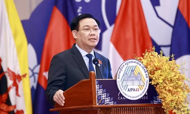 National Assembly Chairman Vuong Dinh Hue speaks at AIPA-43. (Photo: quochoi.vn)