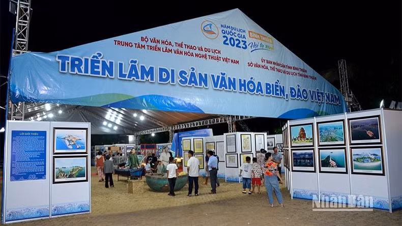 The Vietnam Sea and Island Cultural Heritage Exhibition held at the Centre for Culture and Information Exhibition of Binh Thuan Province.