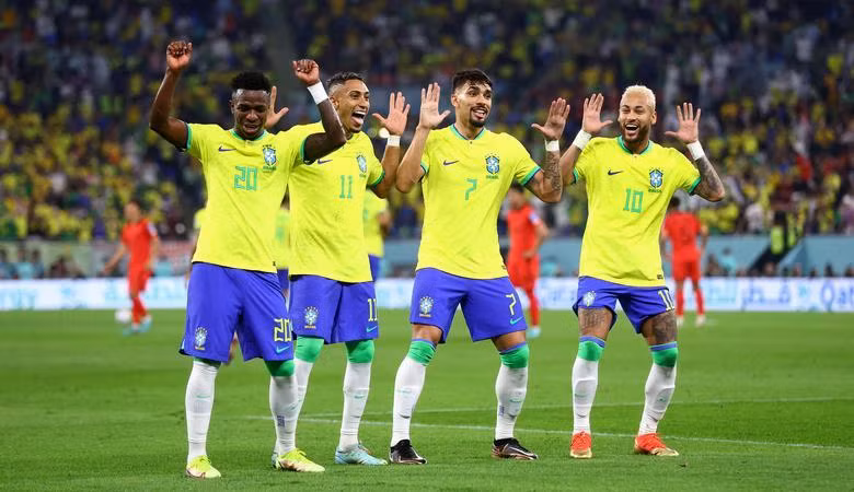 Brazil's Neymar celebrates scoring their second goal with Vinicius Junior, Raphinha and Lucas Paqueta. REUTERS/Carl Recine