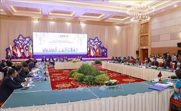At the meeting (Photo: VNA)