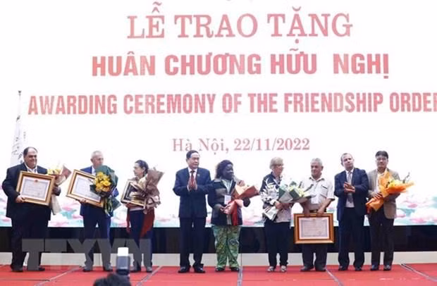 At the award ceremony (Photo: VNA) 