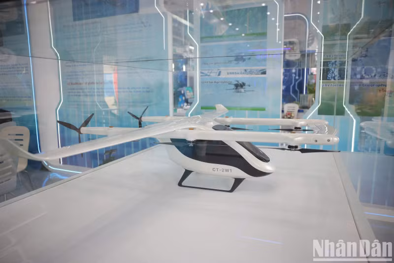 A model of unmanned aerial vehicle displayed by CT Group at the Exhibition.