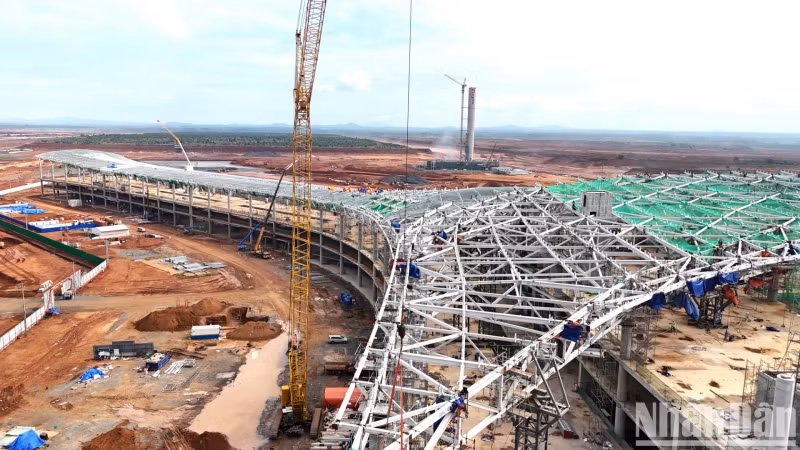 The production of the main steel truss for the passenger terminal steel structure has been 100% complete in the ancillary area and 61% in the central area.