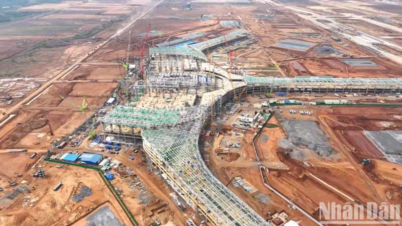 ACV directs contractors to speed up construction progress for other Long Thanh airport project packages, ensuring synchronous operation in September 2026.