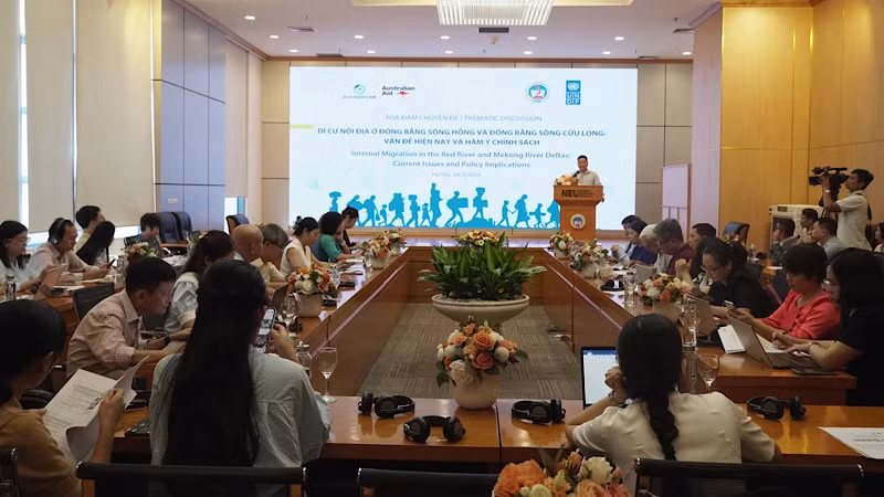Conference discusses solutions to protecting migrants' rights in Red River and Mekong Delta