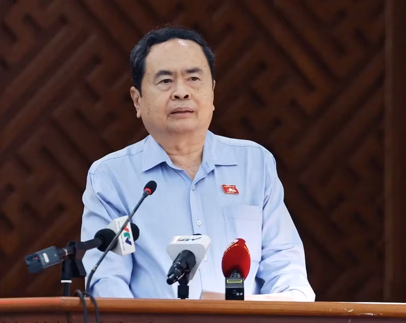 National Assembly Chairman Tran Thanh Man announces the content of the 15th National Assembly's eighth session and answers voters' opinions.