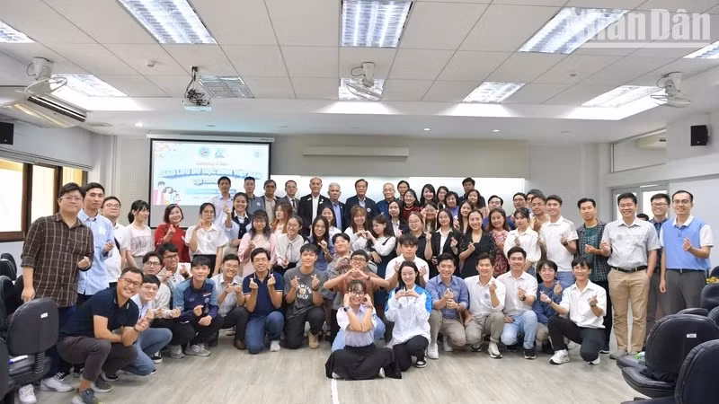 Vietnamese students in Thailand celebrate Lunar New Year Festival 