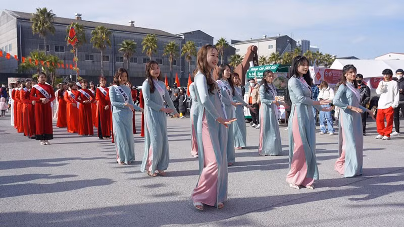 An Ao Dai beauty pageant will be held as part of the festival. (Photo courtesy of organising board)